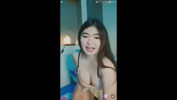 Bokep Live Show Streamer Lincah Mainin Lubang