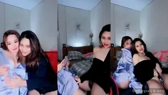 Dua cewek nakal coli bareng di live