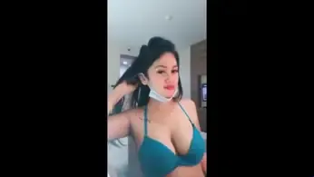 Live Bebas Cewek Montok Pamer Full Body Tanpa Sensor