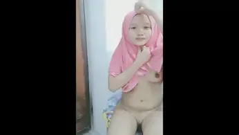 Live Show 126 Cewek Jilbab Mulus Obok Memek HD Lumer