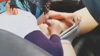 Tante BJ di Dalam Mobil Malam Hari Bikin Crot
